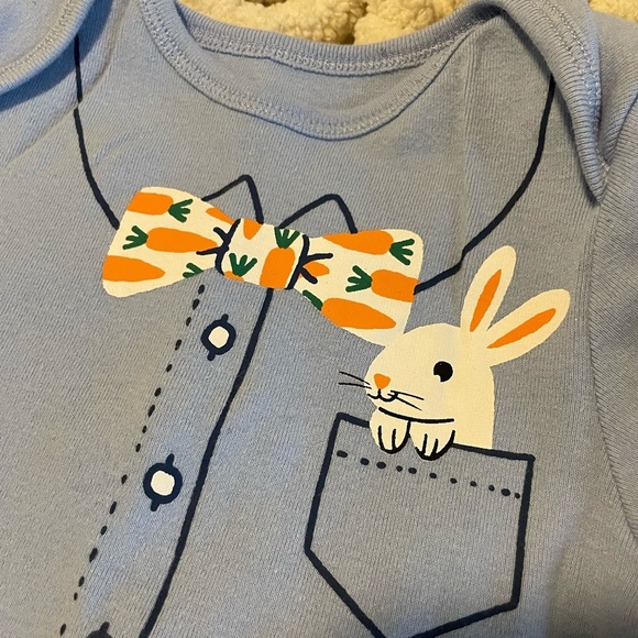 EASTER TUXEDO BUNNY SHORT SLEEVE BLUE ONSIE 12-18 MONTHS - Picture 2 of 4